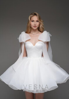 Свадебное платье Принцесс Вайт-V70092. С пышной юбкой, короткое без шлейфа.