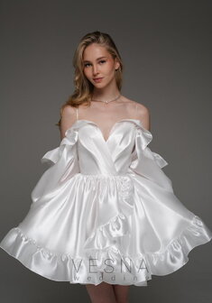 Свадебное платье Вейлан Силк-V70094. С пышной юбкой, короткое без шлейфа.