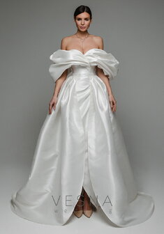 Свадебное платье Рафаэль Вайт + Шлейф-V70130. С пышной юбкой, длинное со шлейфом.