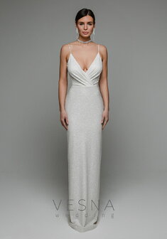 Свадебное платье Пилар Люкс-V70132. С прямой юбкой, длинное без шлейфа.