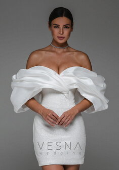 Свадебное платье Беатриче-V70136. С прямой юбкой, короткое без шлейфа.