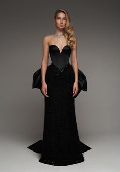 Вечернее платье Микаэла Нуар-V70744. С прямой юбкой, длинное со шлейфом.