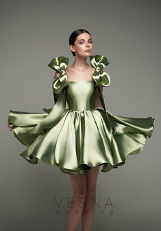 Вечернее платье Ника Грин-V70797. С пышной юбкой, короткое без шлейфа.