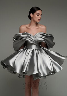 Вечернее платье Рафаэлла Грей-V70803. С пышной юбкой, короткое без шлейфа.