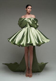 Вечернее платье Молли Грин-V70807. С пышной юбкой, длинное со шлейфом.