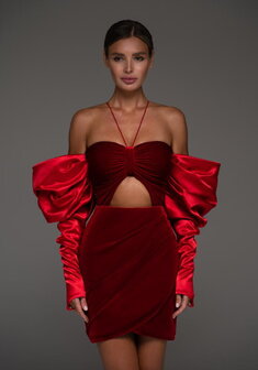 Вечернее платье Спейси Рэд-V70872. С прямой юбкой, короткое без шлейфа.