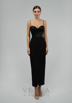 Вечернее платье Одри-V70882. С прямой юбкой, длинное без шлейфа.