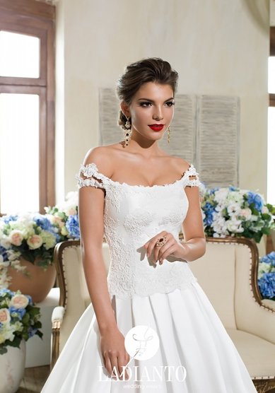 Свадебное платье 121-M64303 - свадебный салон MOON