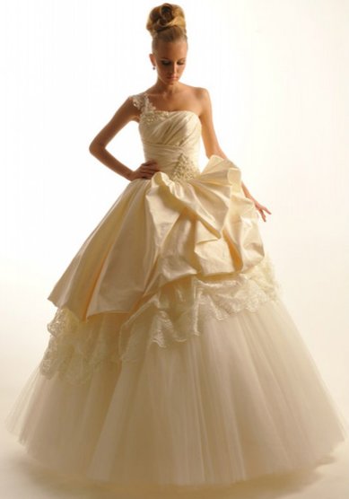 Свадебное платье Карина-M15999 - Салон Вечернего и Свадебного платья MADONNA