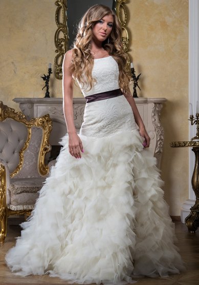 Свадебное платье Кармен (с разрезом)-В40357 - Свадебный салон Венера