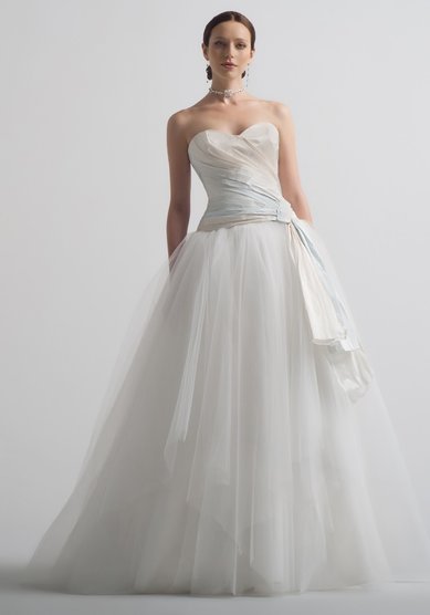 Свадебное платье Baltic-A43749 - Свадебный салон ART PODIUM