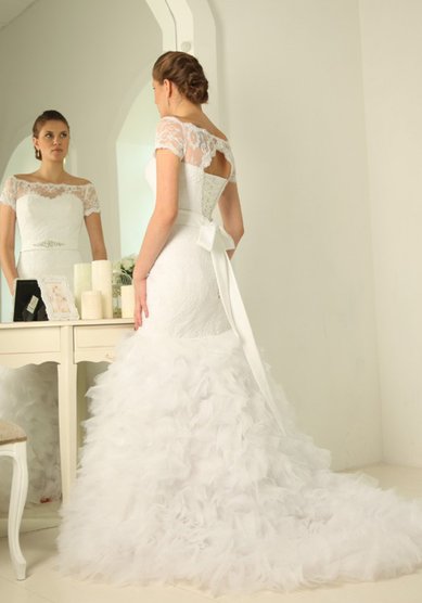 Свадебное платье Русалка (с перьями)-В54341 - Свадебный салон Венера