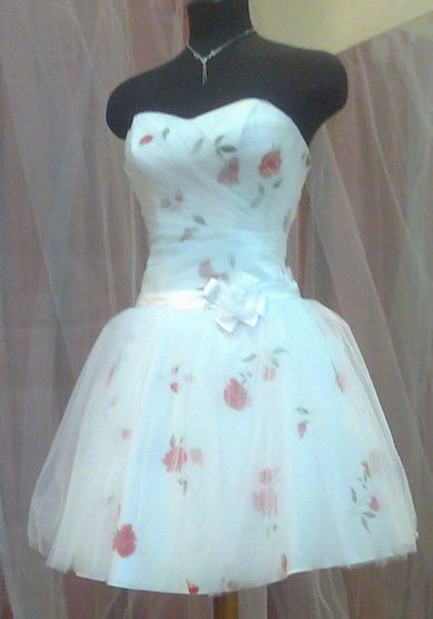 Свадебное платье Короткое (с красными розами)-В57614 - Свадебный салон Венера