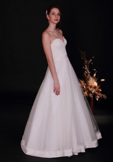 Свадебное платье Элика, 50-36-К62794 - САЛОН СВАДЕБНОЙ И ВЕЧЕРНЕЙ МОДЫ Конфетка