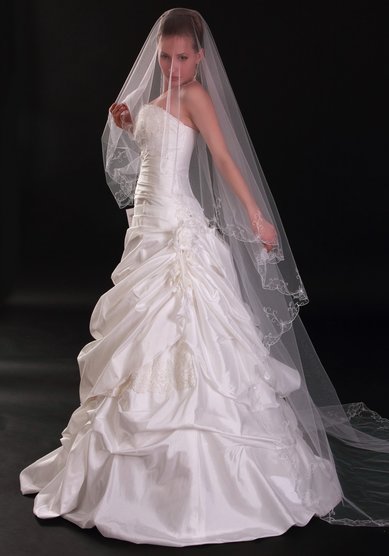 Свадебное платье Лилия, 1163-К62800 - САЛОН СВАДЕБНОЙ И ВЕЧЕРНЕЙ МОДЫ Конфетка