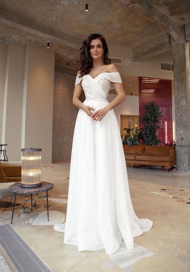 Свадебное платье Равелла-M68638 - Салон свадебных и вечерних платьев для современных невест MegaDay...