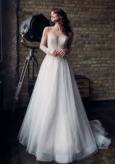 Свадебное платье Ария-M68667 - Салон свадебных и вечерних платьев для современных невест MegaDay...