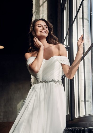 Свадебное платье Маэлз-M68668 - Салон свадебных и вечерних платьев для современных невест MegaDay...