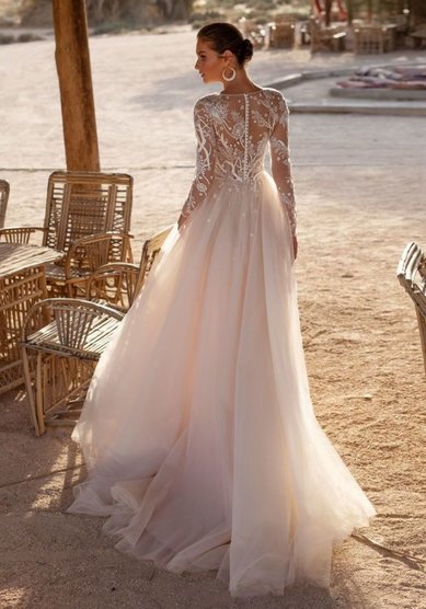 Свадебное платье Эйва-M68675 - Салон свадебных и вечерних платьев для современных невест MegaDay...