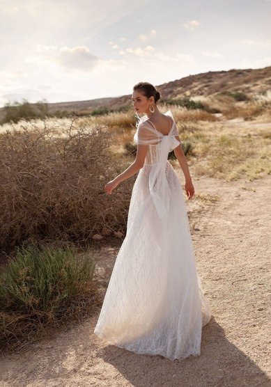 Свадебное платье Мелиса-M68677 - Салон свадебных и вечерних платьев для современных невест MegaDay...