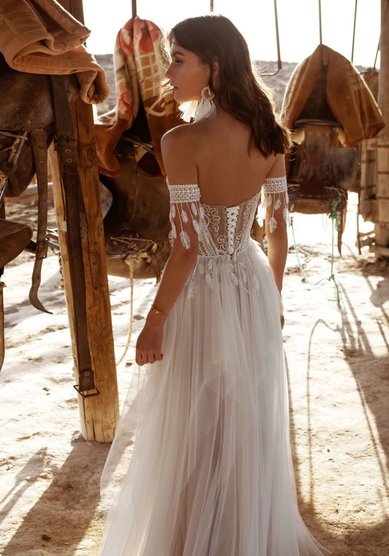 Свадебное платье Инда-M68678 - Салон свадебных и вечерних платьев для современных невест MegaDay...