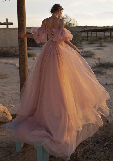 Свадебное платье Виветта-M68685 - Салон свадебных и вечерних платьев для современных невест MegaDay...