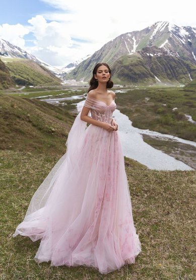 Свадебное платье Ирма-M68691 - Салон свадебных и вечерних платьев для современных невест MegaDay...