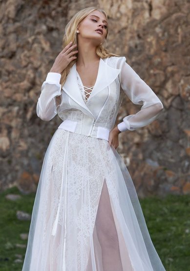 Свадебное платье Виктория-M68693 - Салон свадебных и вечерних платьев для современных невест MegaDay...