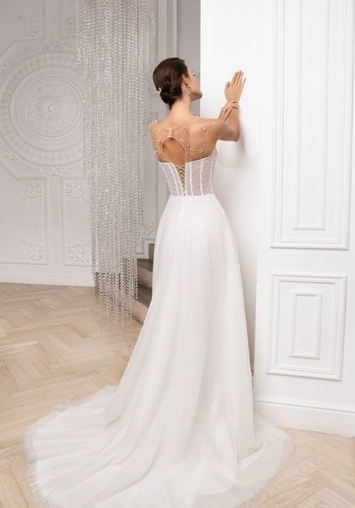 Свадебное платье Анталина-M68732 - Салон свадебных и вечерних платьев для современных невест MegaDay...