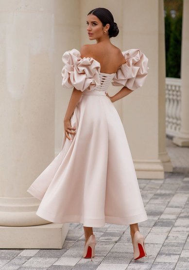 Свадебное платье ST 1101-M69507 - Салон свадебных и вечерних платьев для современных невест MegaDay...