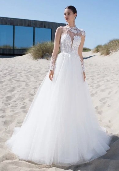 Свадебное платье К 0503-M69603 - Салон свадебных и вечерних платьев для современных невест MegaDay...