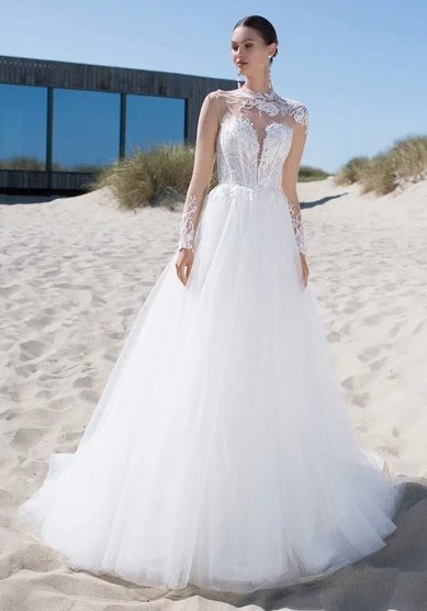 Свадебное платье К 0503-M69603 - Салон свадебных и вечерних платьев для современных невест MegaDay...