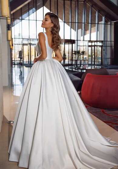 Свадебное платье ST 1232-M69762 - Салон свадебных и вечерних платьев для современных невест MegaDay...