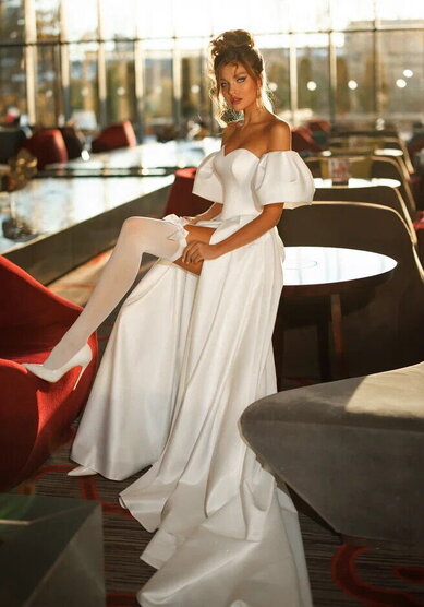 Свадебное платье ST 1247-M69777 - Салон свадебных и вечерних платьев для современных невест MegaDay...