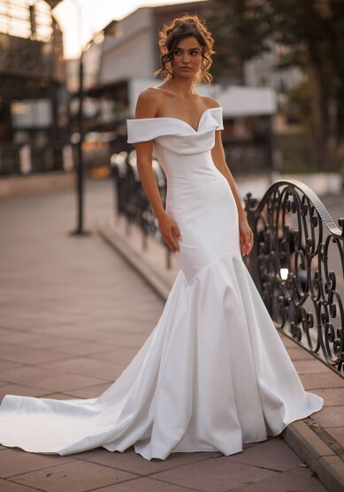 Свадебное платье Париса-M70004 - Салон свадебных и вечерних платьев для современных невест MegaDay...