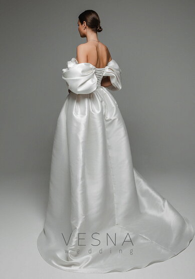 Свадебное платье Рафаэль Вайт + Шлейф-V70130 - Свадебный салон Vesna (Москва)