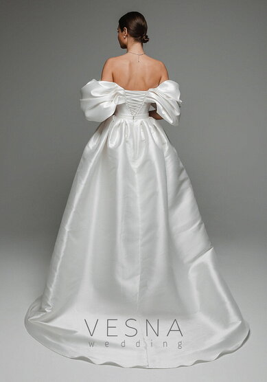 Свадебное платье Рафаэль Вайт + Шлейф-V70130 - Свадебный салон Vesna (Москва)