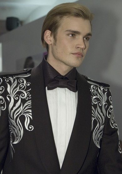 Свадебный мужской костюм вышитый смокинг-C705 - Салоны мужской одежды Cavaliere