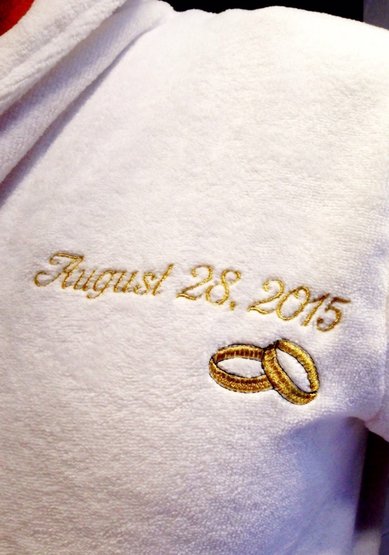 вышивка даты свадьбы М90147 - Мастерская именных халатов Мой Халат