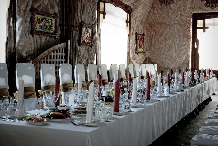 Сеть ресторанов Хижина в пос. Томилино