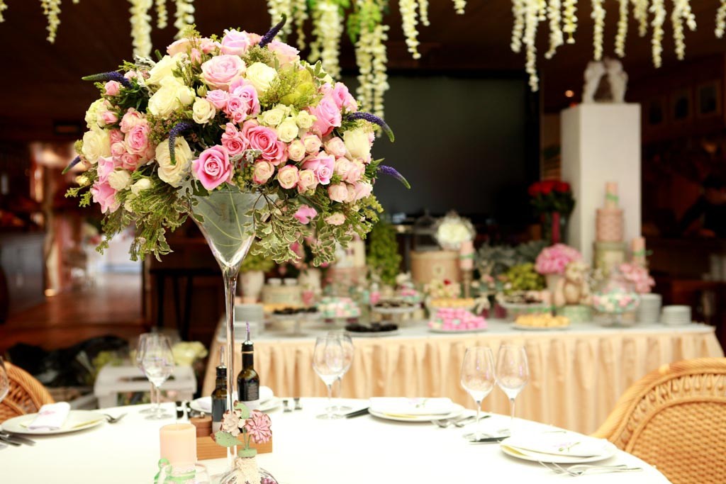 Оформление гостевого стола.