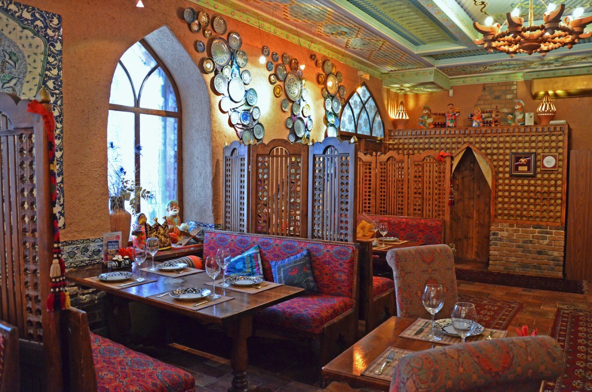 Ресторан Павлин-Мавлин на Академика Королева