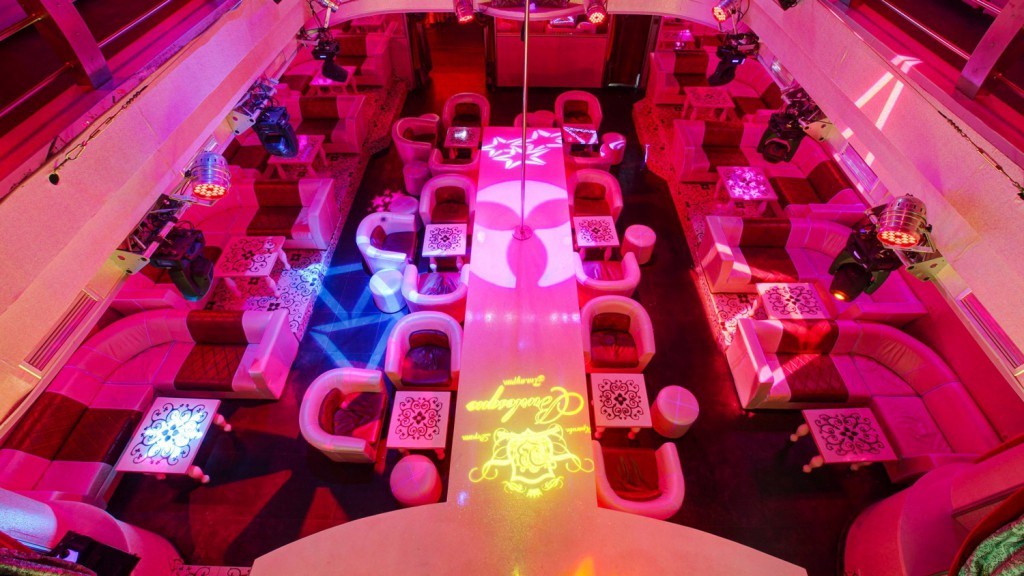 Клуб Бурлеcк