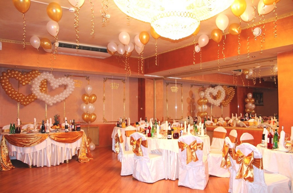 Кафе, ресторан, караоке-клуб Stradivari